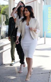 Kendall Jenner feet photo thumbnail
