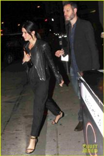 Sandra Bullock feet photo thumbnail