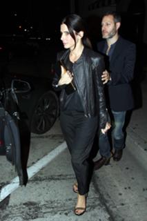 Sandra Bullock feet photo thumbnail