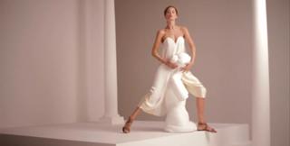 Doutzen Kroes feet photo thumbnail