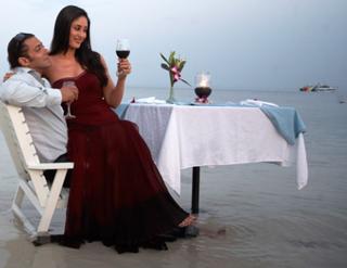 Kareena Kapoor feet photo thumbnail