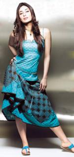 Kareena Kapoor feet photo thumbnail