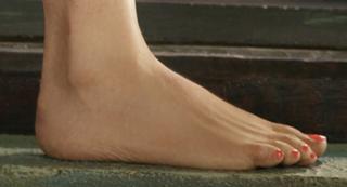 Kareena Kapoor feet photo thumbnail