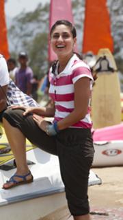 Kareena Kapoor feet photo thumbnail