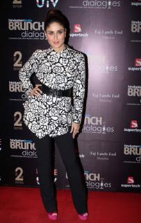 Kareena Kapoor feet photo thumbnail