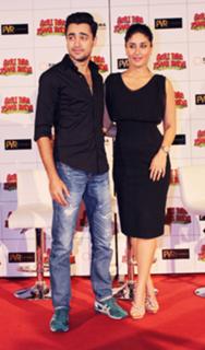 Kareena Kapoor feet photo thumbnail
