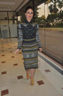 Kareena Kapoor feet photo thumbnail
