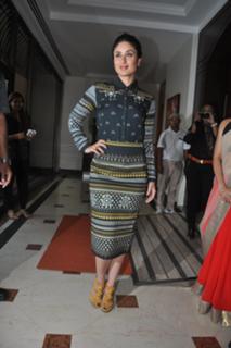 Kareena Kapoor feet photo thumbnail