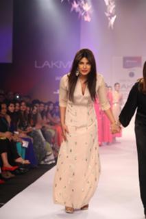 Priyanka Chopra Jonas feet photo thumbnail