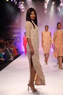Priyanka Chopra Jonas feet photo thumbnail