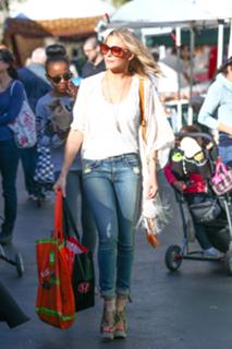 LeAnn Rimes feet photo thumbnail