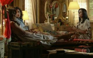 Bruna Marquezine feet photo thumbnail