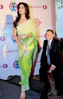 Katrina Kaif feet photo thumbnail