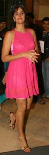 Katrina Kaif feet photo thumbnail
