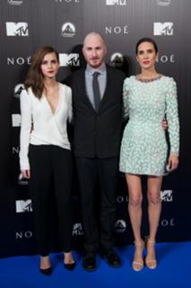 Jennifer Connelly feet photo thumbnail