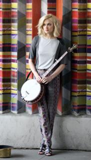 Fearne Cotton feet photo thumbnail