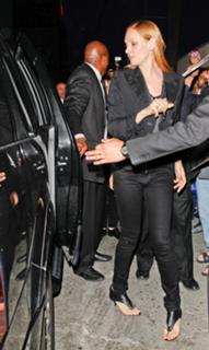 Uma Thurman feet photo thumbnail