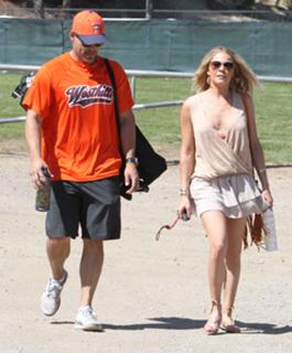 LeAnn Rimes feet photo thumbnail