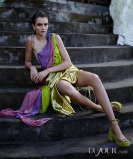 Josephine Skriver feet photo thumbnail