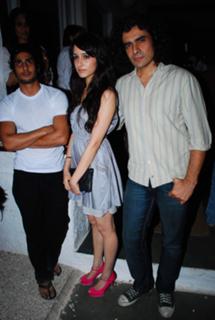 Shraddha Kapoor feet photo thumbnail