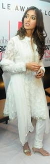 Ileana D'Cruz feet photo thumbnail