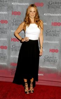Molly Sims feet photo thumbnail