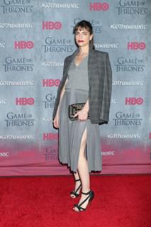 Amanda Peet feet photo thumbnail