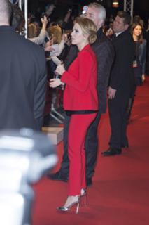 Scarlett Johansson feet photo thumbnail