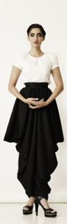 Sonam Kapoor feet photo thumbnail