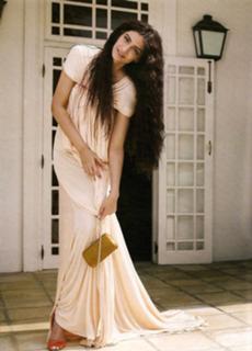 Sonam Kapoor feet photo thumbnail