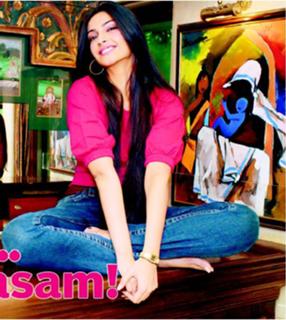 Sonam Kapoor feet photo thumbnail