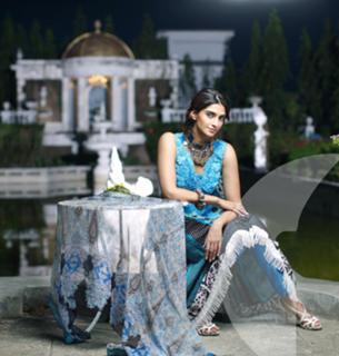 Sonam Kapoor feet photo thumbnail