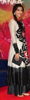 Sonam Kapoor feet photo thumbnail