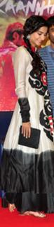 Sonam Kapoor feet photo thumbnail