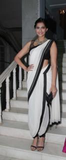 Sonam Kapoor feet photo thumbnail