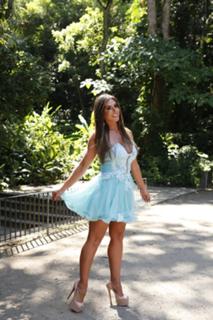 Nicole Bahls feet photo thumbnail