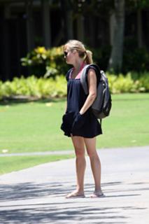 Reese Witherspoon feet photo thumbnail