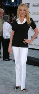 Virginia Madsen feet photo thumbnail