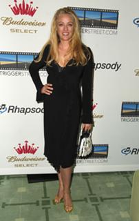 Virginia Madsen feet photo thumbnail