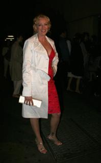 Virginia Madsen feet photo thumbnail