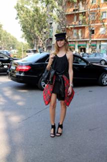 Chiara Ferragni feet photo thumbnail