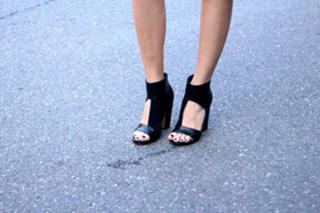 Chiara Ferragni feet photo thumbnail