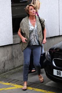 Emma Thompson feet photo thumbnail