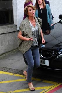 Emma Thompson feet photo thumbnail