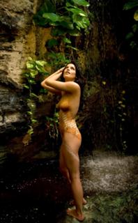 Ashley Greene feet photo thumbnail