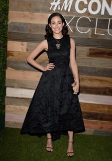 Emmy Rossum feet photo thumbnail