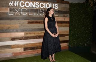 Emmy Rossum feet photo thumbnail