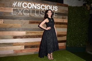 Emmy Rossum feet photo thumbnail