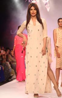 Priyanka Chopra Jonas feet photo thumbnail