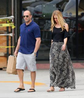 Rosie Huntington-Whiteley feet photo thumbnail